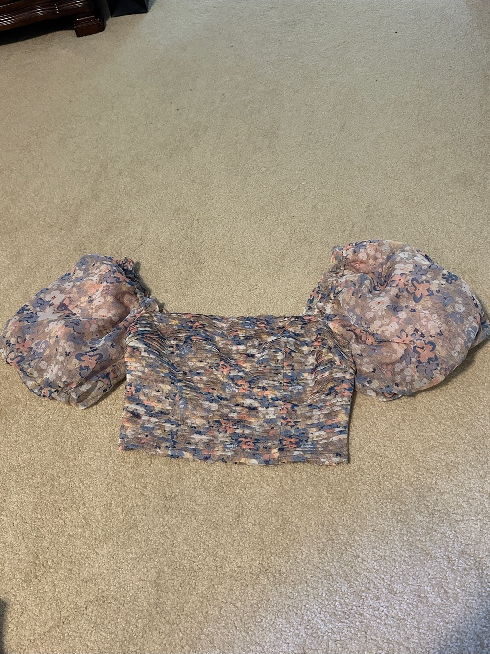 Astr Puff-Sleeve Smocked Floral Crop Top - Blue & Pink